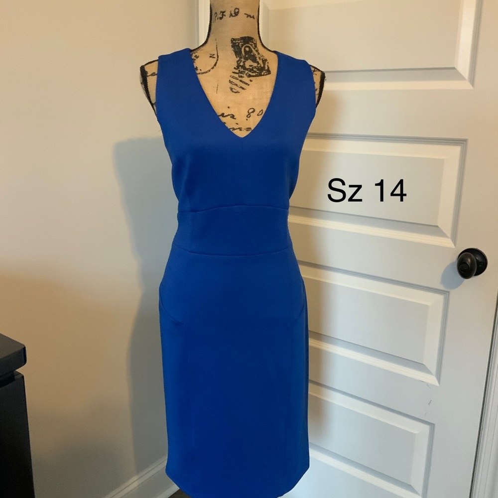 Dress - Picture 3 of 6